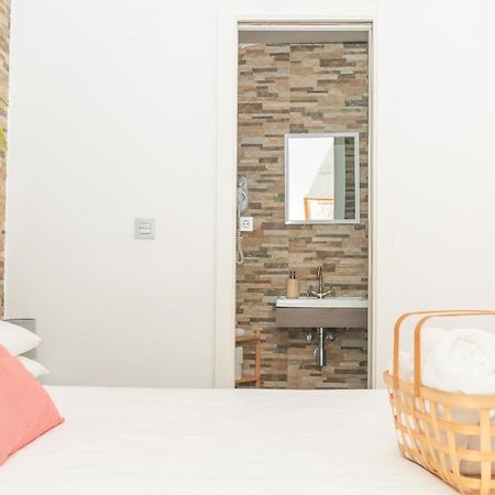 Picnic Dreams Boutique Hostel Малага Екстер'єр фото