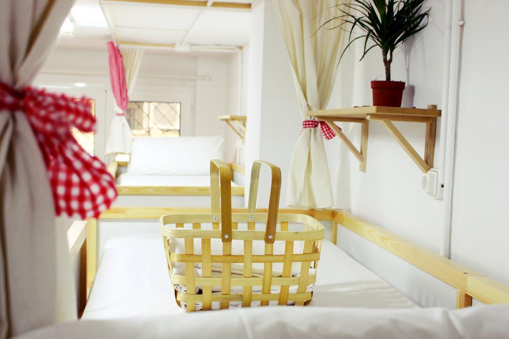 Picnic Dreams Boutique Hostel Малага Екстер'єр фото