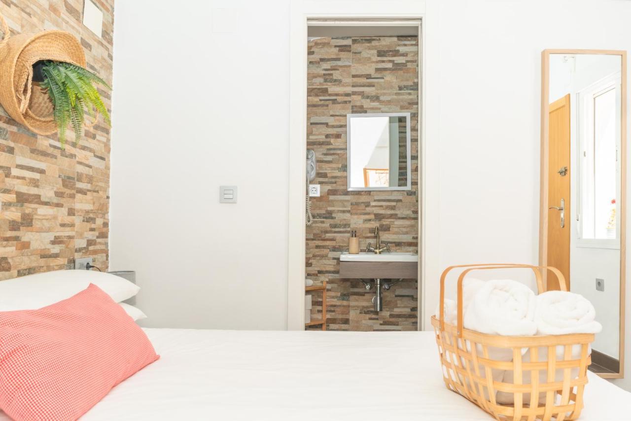 Picnic Dreams Boutique Hostel Малага Екстер'єр фото