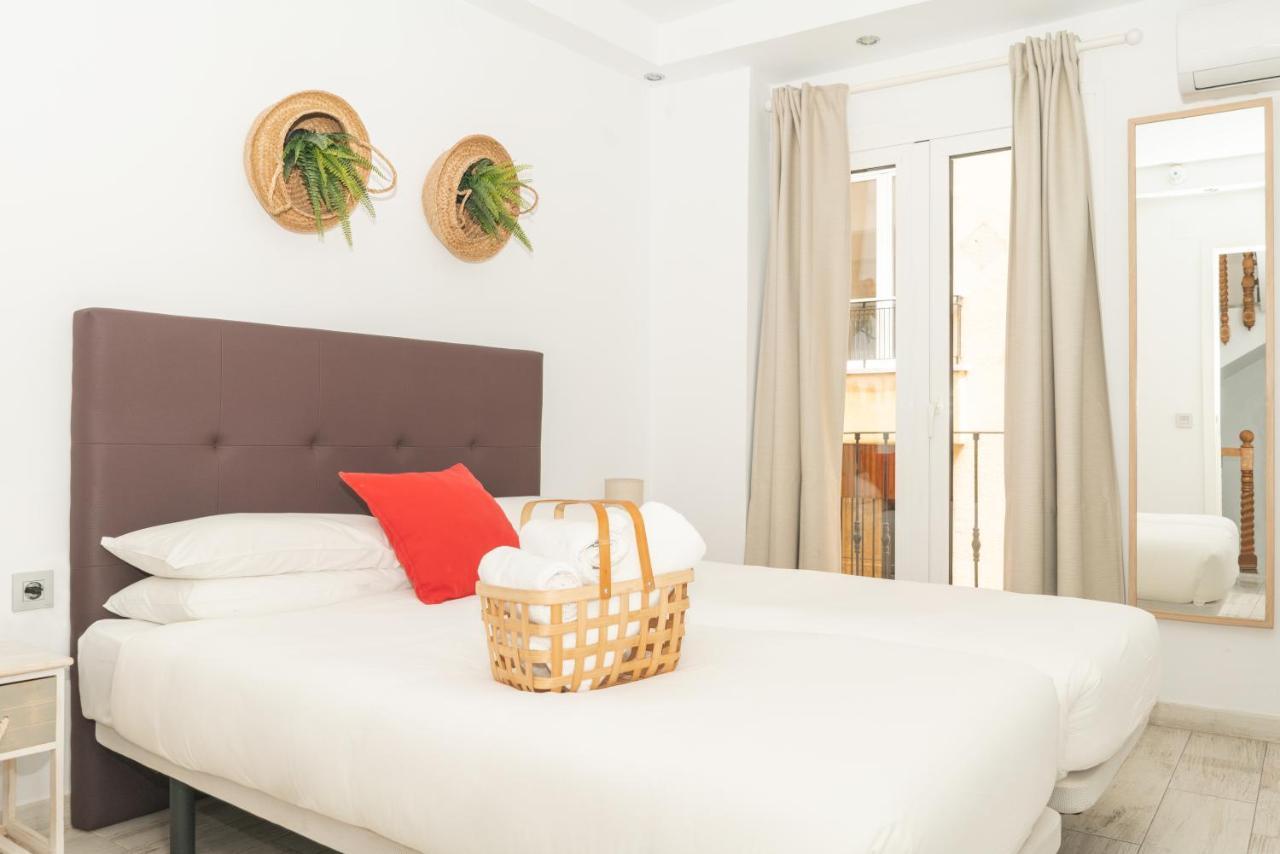 Picnic Dreams Boutique Hostel Малага Екстер'єр фото